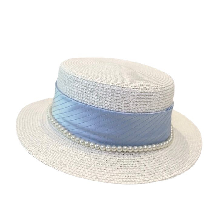 Minimalist flat-top straw hat for women, perfect for summer sun protection, retro style, great for beach outings, Instagrammable.