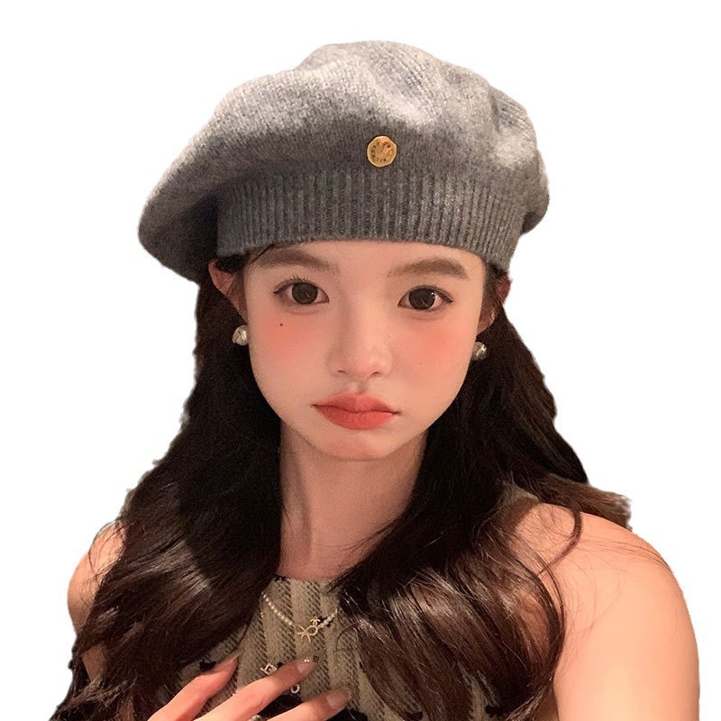 French style wool angora red knitted beret hat for women, suitable for autumn and winter, designed for larger head sizes and makes the face look smaller, painter's hat style.
